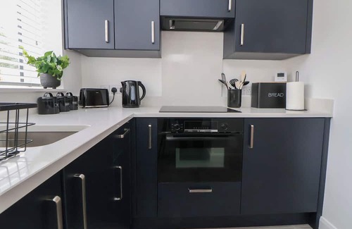 Flint Cottage | 5 MARSH LANE, pet friendly, with open fire in Flint