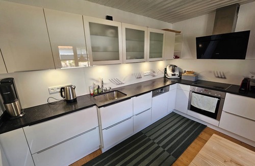 Penzberg House | Charming country house with garden - near the Alps and lakes