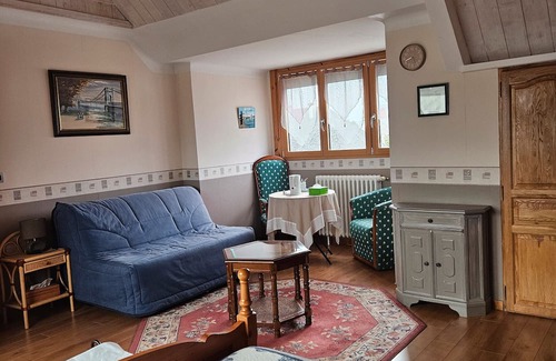 Sene Bed & Breakfast | Bed and Breakfast 'Belle-île' with Private Garden, Wi-Fi and Air Conditioning