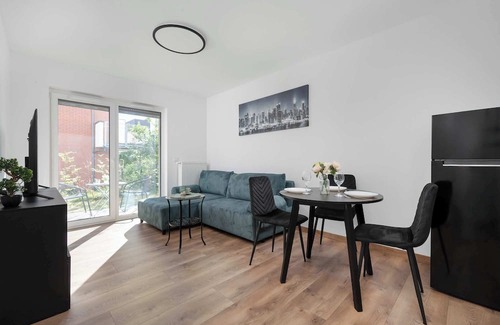 Fabryczna Apartment | Stodolna 6 | Wrocław | White Apartment | Parking