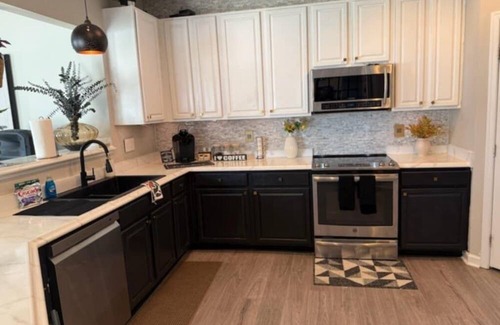 Newport News House | -NEW- Beautiful, Cozy & stylish home with office-for your family! Pet Friendly!