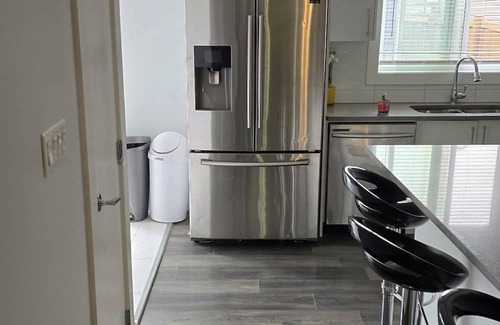Northeast Edmonton House | 15 minutes of Downtown, proximity to popular attractions or events,