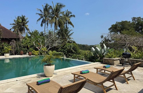Suraberata Villa | Four Bedroom Villa with Pool & Tropical Garden near Balian