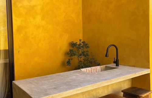Conkal House | Casa Ka - Mini Hacienda Retreat with Pool + Starlink