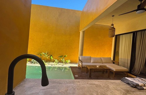 Conkal House | Casa Ka - Mini Hacienda Retreat with Pool + Starlink