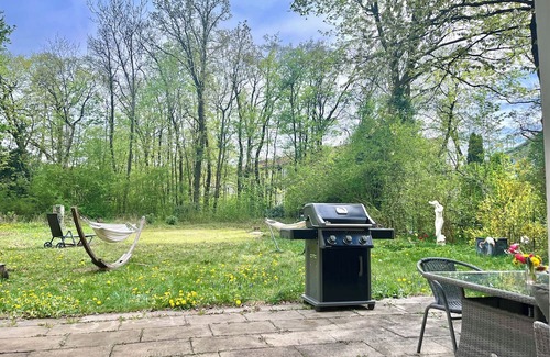 Munchen District Villa | Peace and quiet in the city: large house near Munich ideal for families with a garden