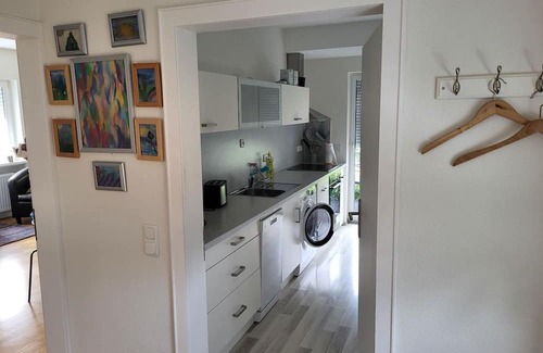 Hetzerath Apartment | Vacation apartment Bücherkiste - Holiday apartment shower/WC, 1 bedroom