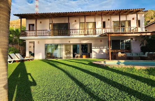 Las Pocitas House | CasaPia in front of the Sea! Mancora.