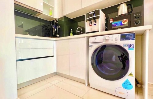 Medini Apartment | Family Stay 3 min Near Legoland Ecobotanic 7 Pax