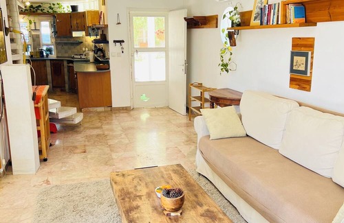 Zikhron Ya'aqov House | Cozy bright Family Apartment with View & Deck near Zikhron’s Pedestrian Mall