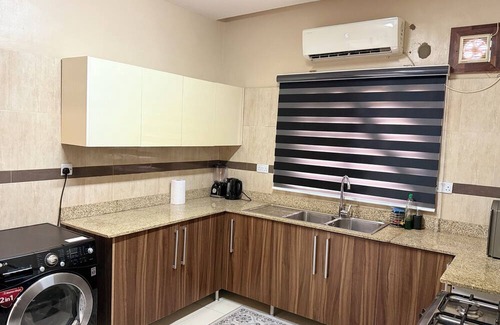 Ibadan House | Luxury 2-bed w 24h light in Kolapo Ishola GRA