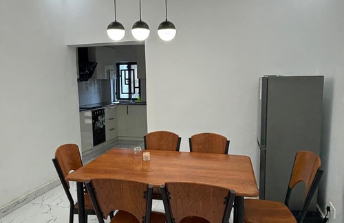 Serrekunda Apartment | Lovely 2-bedroom apartment in kotu near the fire service with AC