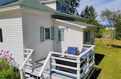 Deer Lake House | Ski, Snowmobile, hike, golf or rest and relax at the cross roads of Newfoundland