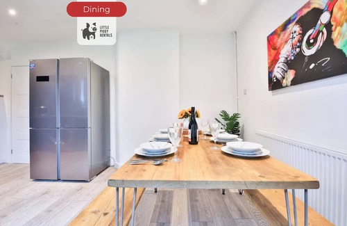 Staple Hill Apartment | Quiet Eco Home - Parking - Wi-Fi - 3BR, Sleeps 8