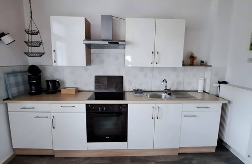 Menden Apartment | Apartment 'Mama Mia' with Shared Garden and Wi-Fi