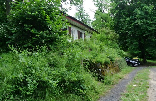 Herbstein House | Holiday Home 'Kleines Landhaus' with Private Garden and Wi-Fi