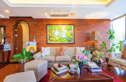 Poblacion District Apartment | Aeon Towers