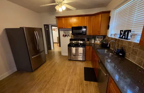 Berwyn House | in Berwyn - 3 bedrooms available