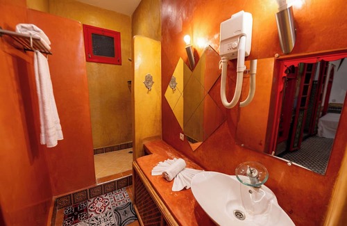 Zekkak Er Roumane House | Charming riad in superb Fès : luxury suite