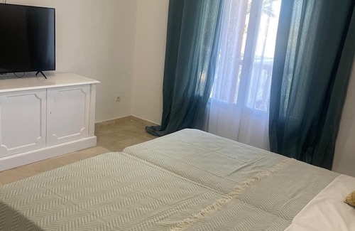 Vista Hermosa Bed & Breakfast | A Magical Stay Awaits - Comfort, Flavour & Charm at Aladdin B&B