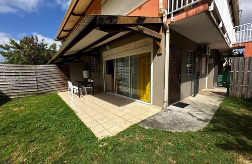 Cayenne Apartment | Montabo Jacuzzi and garden