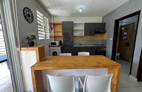 Cayenne Apartment | Montabo Jacuzzi and garden