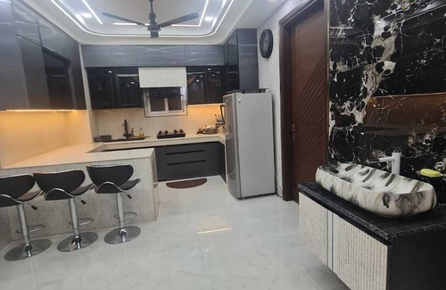 Dariyaganj Apartment | Charming 3-bedroom house with AC in New Delhi central 3bhknhome.away home.