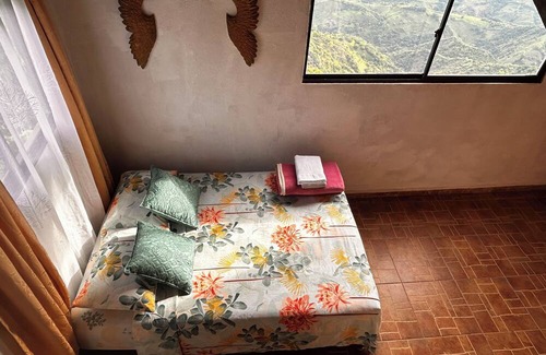 Santa Barbara Apartment | If you are looking for a place to rest or work, this is the place to come and discover.