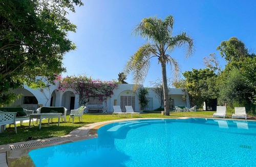 Mrezga Villa | Residence Jannet: Oasis pour 16 en bord de mer