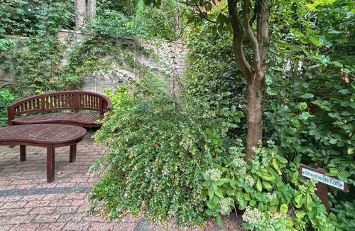 Horsham Cottage | 1 bedroom accommodation in Horsham, near Brighton