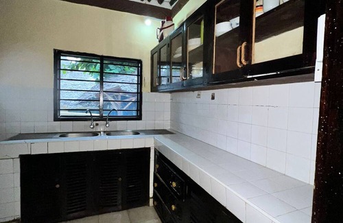 Galu House | Kivuli villas Diani ,located 2 minutes walk to the White sandy Diani Beach