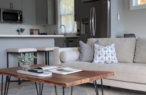 Langford House | Contemporary 3 bedroom retreat near Langford Lake, sleeps 6 guests, 2 full baths