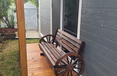 Waratah Apartment | Frankie Manor is a unique pet friendly Tiny home located in Waratah.