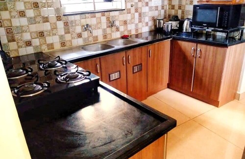 West Mambalam Apartment | Fully furnished apartment with Kitchen near T Nagar, Chennai