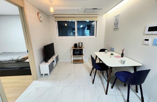 Ahyeon-dong Apartment | Lovely 2-bedroom apartment with AC near Han river and Hongdae