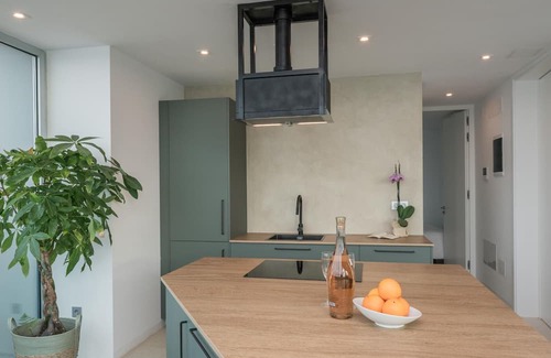 Las Palmas de Gran Canaria Apartment | Luxury Suite on Las Canteras Beach