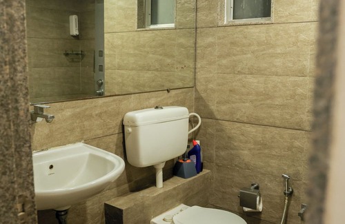 Dumas Apartment | DIYANSHH HOMES STAYS IN DUMAS