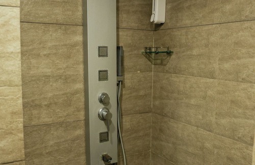 Dumas Apartment | DIYANSHH HOMES STAYS IN DUMAS