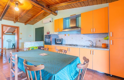 Agnone Bagni Apartment | Apartment 'Casa Pina A Due Passi Dal Mare' with Private Terrace and Air Conditioning
