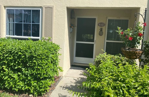 The Meadows Condo | Tranquil 2-bedroom condo with AC in beautiful Sarasota