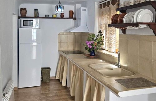 Pitres Apartment | Apartment 'Chaparra Pitres Apart Pitres' with Shared Pool and Wi-Fi