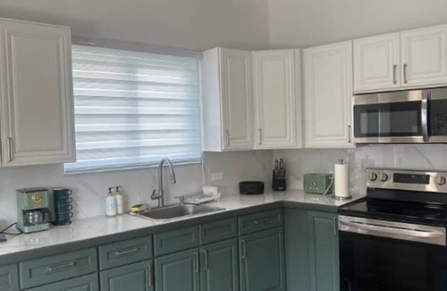 Estate Tabor and Harmony Apartment | Chic 1-bedroom guesthouse with AC and fitness room in marvelous St Thomas