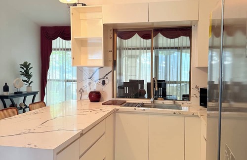 Ticuantepe House | Charming 3-bedroom Black & White house in peaceful Ticuantepe with AC