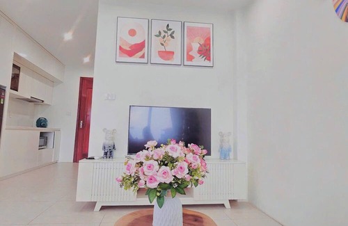 Nhat Tan Apartment | Comfy 1 Bedroom Apartment–Walk to Lottemall Tay Ho