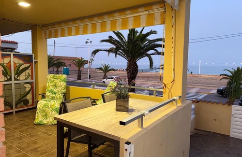 El Grau de Moncofa Apartment | Oceanfront - Ideal for couples and telecommuting