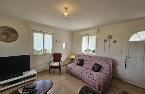 La Mesniere House | Quiet and panoramic view of fields and La Sarthe