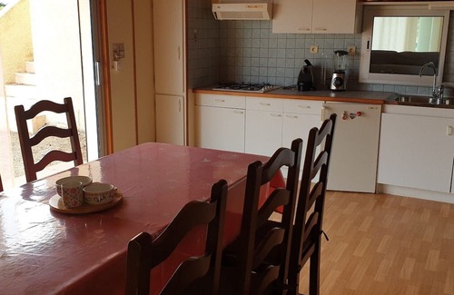 Camelas Cottage | Cottage 'Dels Ocells' with Sea View, Shared Pool and Wi-Fi