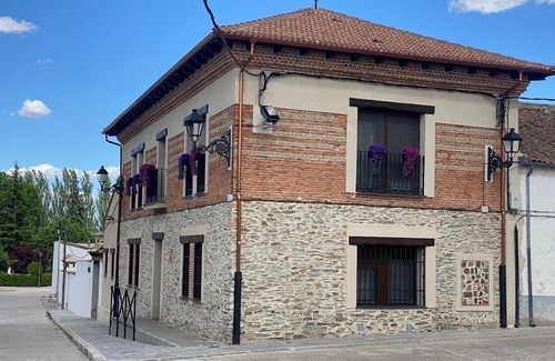 Nieva House | Country House 'La Antigua Taberna' with Private Pool, Wi-Fi, and Air Conditioning