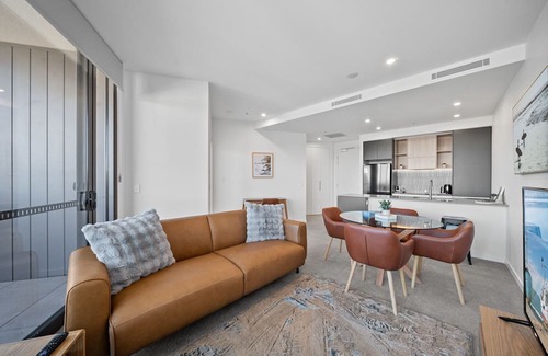 Phillip Apartment | Apartment with Gym and Indoor Pool Access