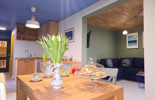 Wyspa Sobieszewska Cottage | Charming 1-bedroom cottage near Gdańsk with fitness room and children playgroud